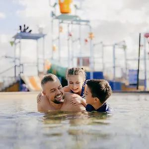 4* Resort Sea World